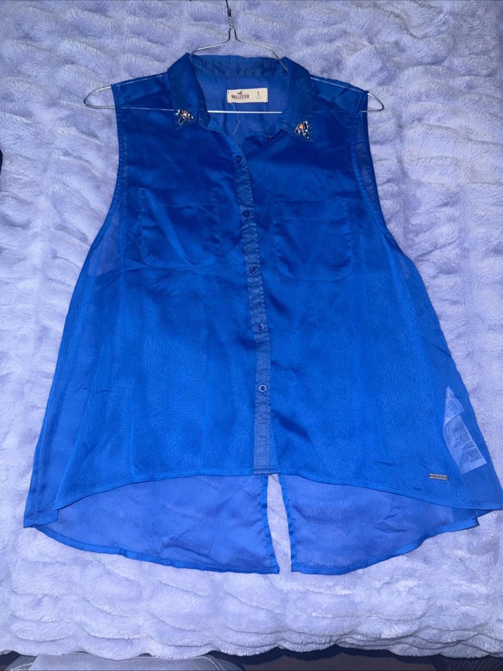 Hollister Sleeveless Sheer Button-Up Blouse in Blue